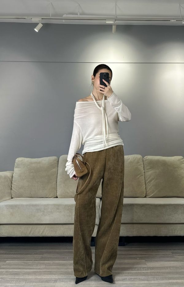 G05 超值必收 百搭瘦瘦細絨褲(銘黃，腰圍鬆緊，內加絨） 