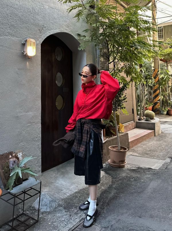 H14 [快速出貨］*現貨 鬆弛時髦 歐美兩穿純色滑布衫(紅) 