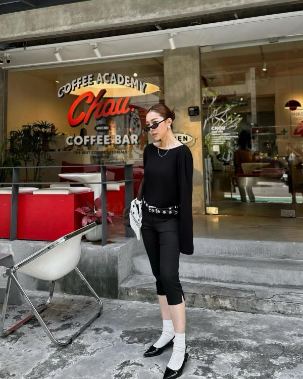 JP16 時髦人必備 卡布里小開岔七分西褲（S/M) 