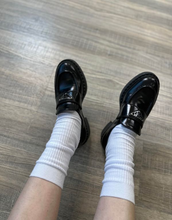 RA02 熱賣破百 設計品牌 韓妞最愛百搭細坑條棉襪（多色） 