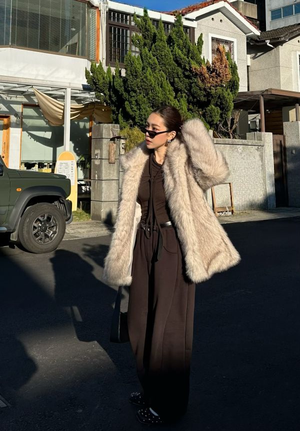 G04 多穿天絲羊毛抓皺衫(咖) 