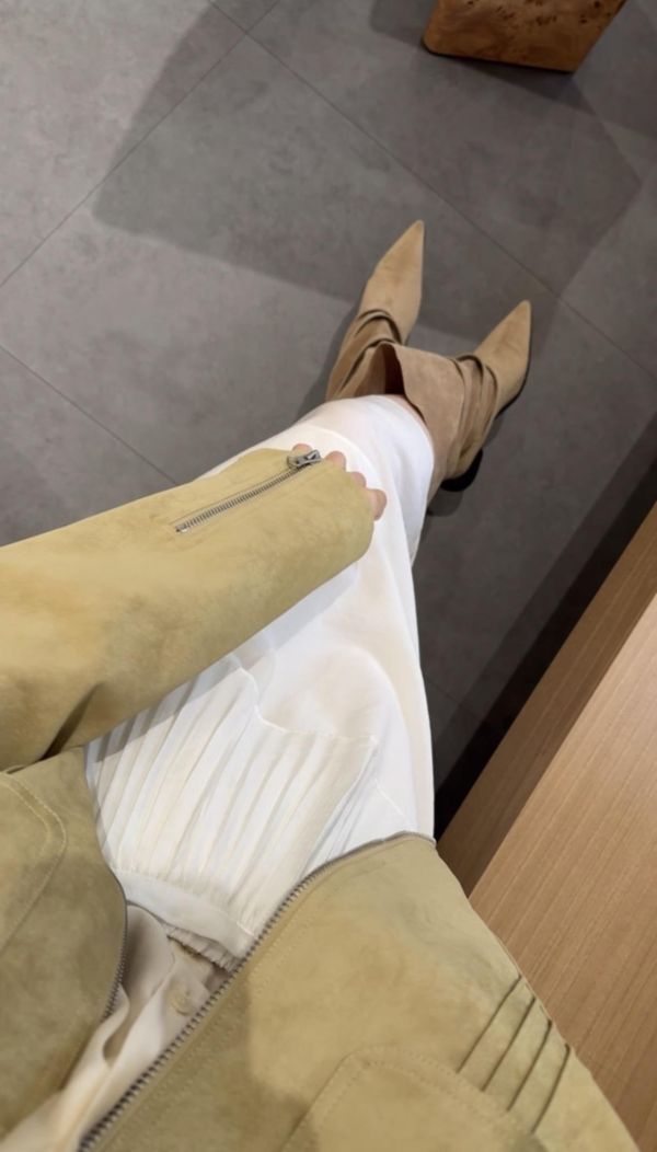 H18 *現貨 細節滿滿 前拉鍊壓線霧面皮革外套(圖片色) 