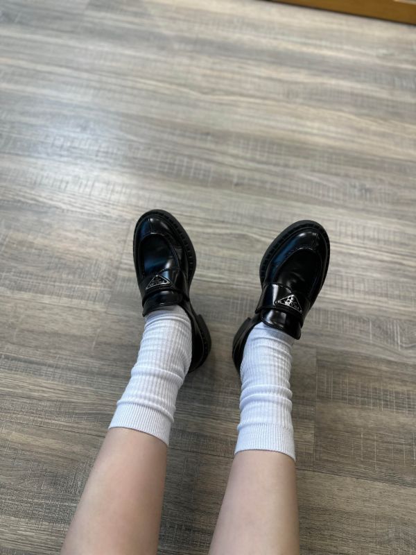 RA02 熱賣破百 設計品牌 韓妞最愛百搭細坑條棉襪（多色） 