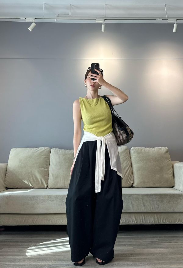 J04 一衣多穿 時髦雙側釦針織衫(檸檬黃) 