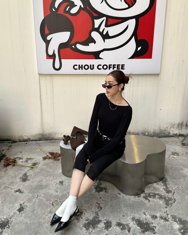 J07 【包色賣場】 版型完美 辣的剛剛好垂墜露背T(黑/白/灰綠) 