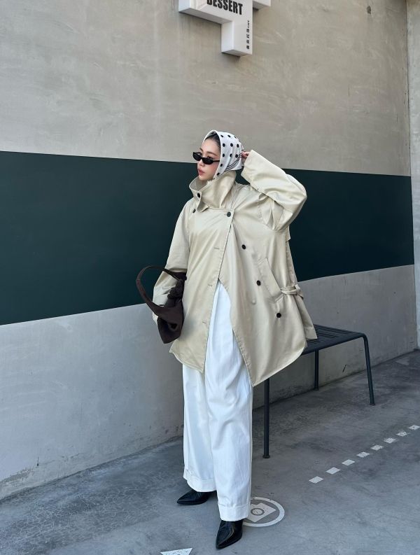 H15 *現貨 時髦人的歐美兩穿下繫帶風衣(卡其） 