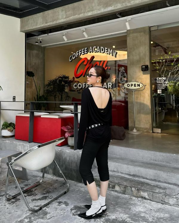 JP16 時髦人必備 卡布里小開岔七分西褲（S/M) 