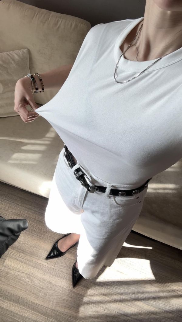 J02 必收! 極舒適百搭顯瘦圓領白T 