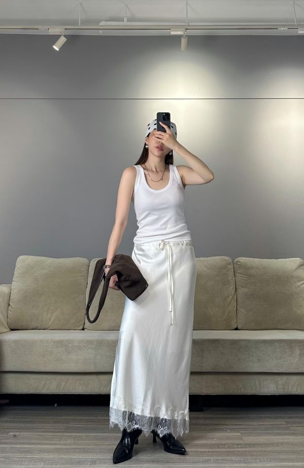 J05 *必收囤貨推薦* 版型完美U領背心(白色穿搭賣場) 