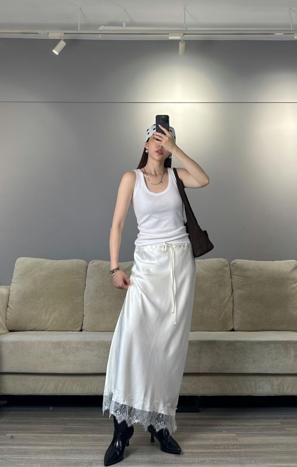 J05 *必收囤貨推薦* 版型完美U領背心(白色穿搭賣場) 