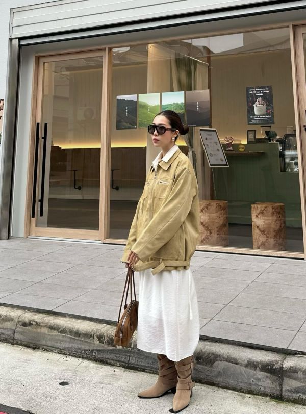 H18 *現貨 細節滿滿 前拉鍊壓線霧面皮革外套(圖片色) 