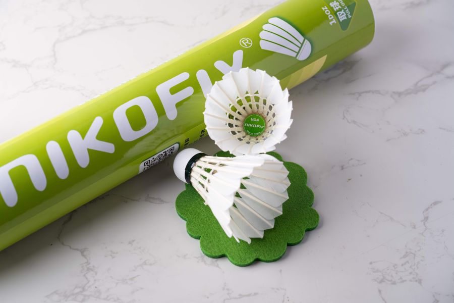 nikofly 綠色4號羽毛球 【 台灣製 x 鵝毛 x 飛行穩定 x  耐打】 12入 