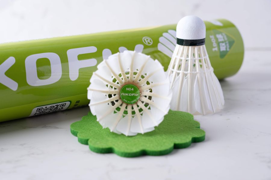 nikofly 羽毛球 【 飛行穩定 x  耐打】 一箱50桶 