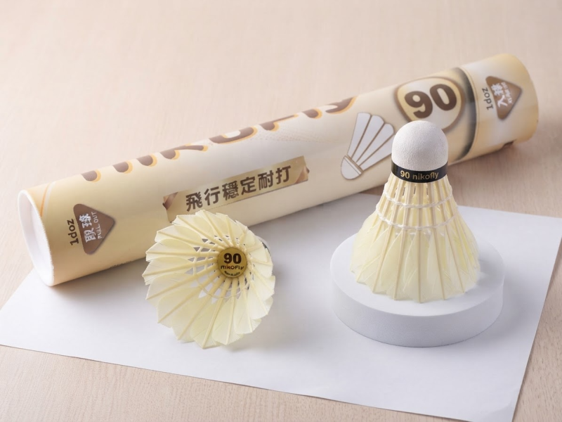 nikofly 金色90號黑洗白羽毛球 【 大陸製 x 鵝毛 x 飛行穩定 x  耐打】 12入 