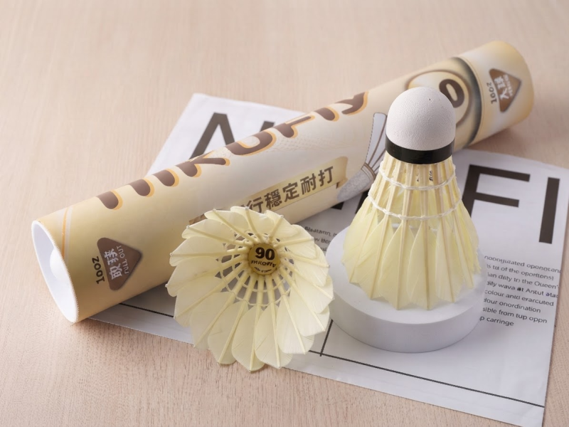 nikofly 金色90號黑洗白羽毛球 【 大陸製 x 鵝毛 x 飛行穩定 x  耐打】 12入 