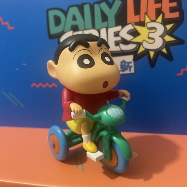 【現貨】52TOYS 蠟筆小新 日常系列 第三代 公仔盒玩 確認款與官方展示架 