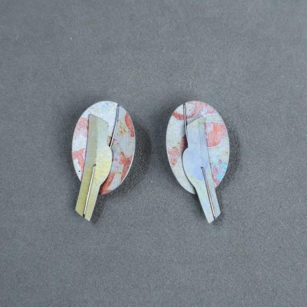 【江枚芳 Meifang Chiang Metal Arts】折葉耳針式耳環 Folded Leaves 耳環,耳勾,鋁,陽極處裡