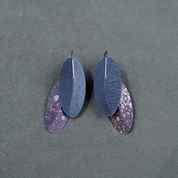 【江枚芳 Meifang Chiang Metal Arts】折葉耳針式耳環 Folded Leaves 耳環,耳勾,鋁,陽極處裡