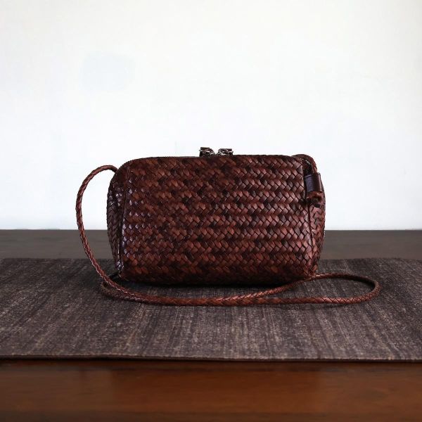 【Allan K】Wesley Mini 皮革編織包（深棕色） 皮包,皮革,皮革編織,牛皮,肩背包,手工皮革編織,手工,包包