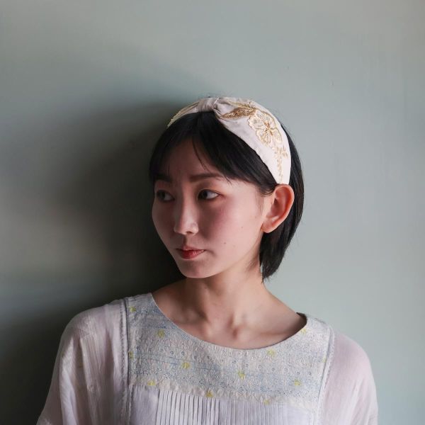 【Namjosh】手工珠繡髮箍＿珍珠白花朵 髮夾、髮飾、手工刺繡