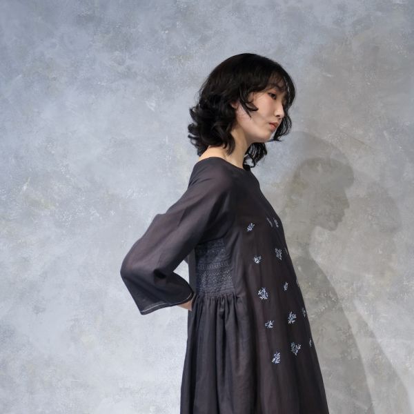 【Maku Textile】KAIPO_118/SC_A.EM/MING 手織,手紡紗,洋裝,蠶絲,植物染,草木染