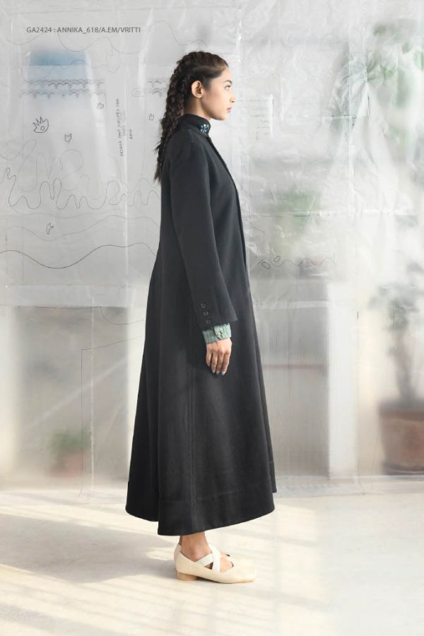 【Maku Textile】ANNIKA毛料大衣 手織,手紡紗,洋裝,蠶絲,植物染,草木染