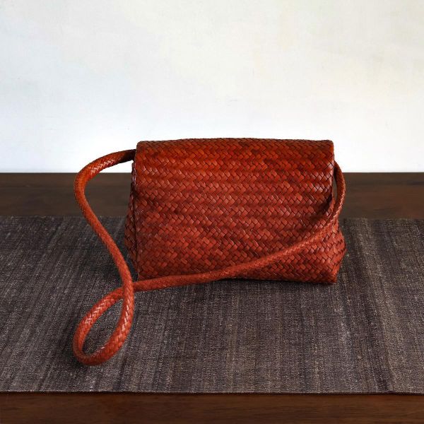 【Allan K】Caroline DJ 皮革編織包（焦糖棕） 皮包,皮革,皮革編織,牛皮,肩背包,手工皮革編織,手工,包包