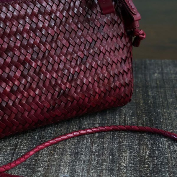 【Allan K】Wesley Mini 皮革編織包（酒紅色） 皮包,皮革,皮革編織,牛皮,肩背包,手工皮革編織,手工,包包