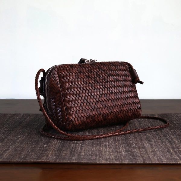 【Allan K】Wesley Mini 皮革編織包（深棕色） 皮包,皮革,皮革編織,牛皮,肩背包,手工皮革編織,手工,包包