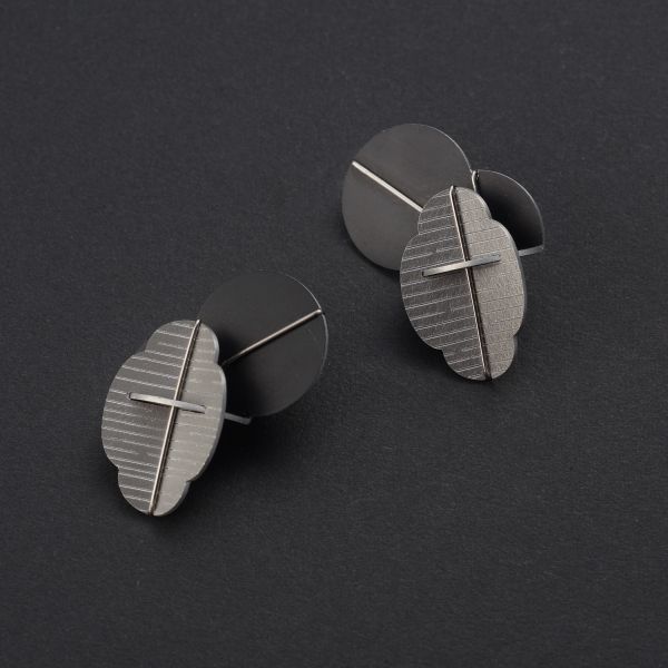【江枚芳 Meifang Chiang Metal Arts】折葉耳夾式耳環 Folded Leaves 耳環,耳夾,鋁,陽極處裡
