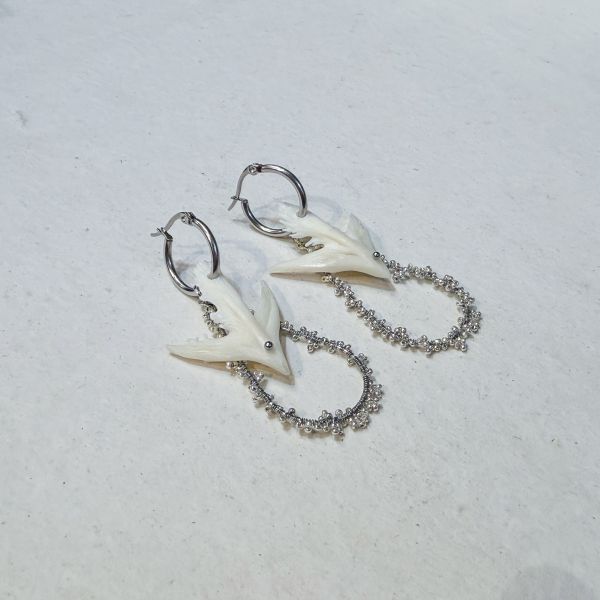 【藍珊瑚】水滴密斑二齒魨魚骨耳環 密斑二齒魨魚骨,項鍊,海洋廢物,魚骨,骨頭,珍珠貝,藍珊瑚,珊瑚,黃銅