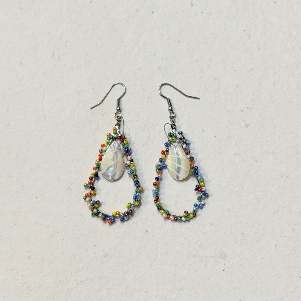 【藍珊瑚】捷克玻璃鐘螺耳環 捷克玻璃,鐘螺,耳環,海洋廢物,魚骨,骨頭,藍珊瑚,珊瑚,不鏽鋼