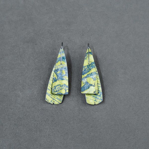 【江枚芳 Meifang Chiang Metal Arts】折葉耳針式耳環 Folded Leaves 耳環,耳勾,鋁,陽極處裡