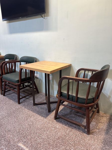 【二手讓藏】綠色咖啡椅 