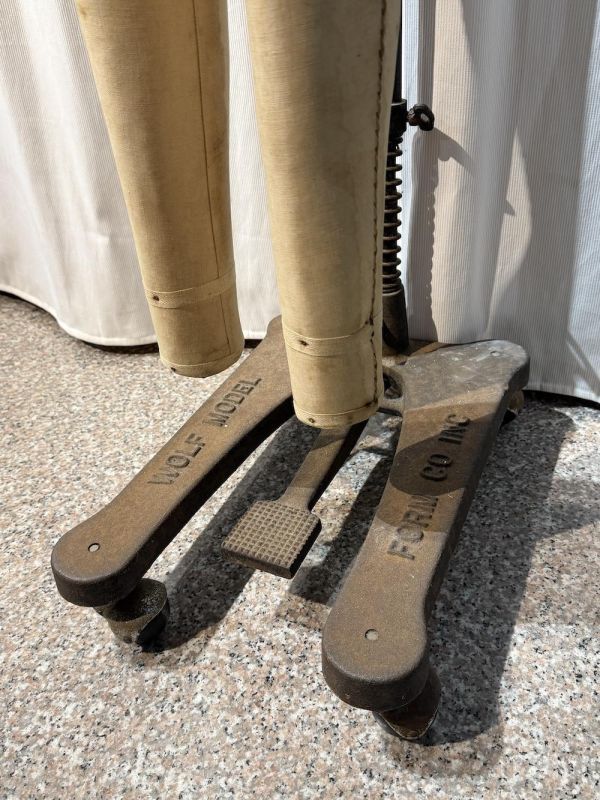 【二手讓藏】古董童裝人檯 