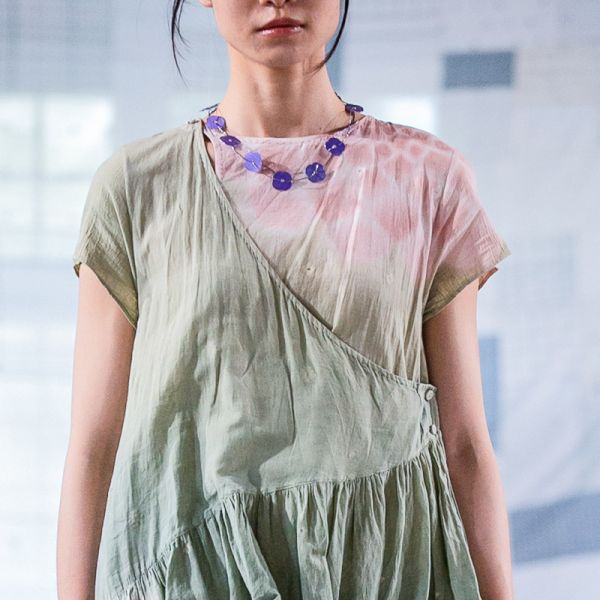 【Maku Textile】Indu月桃睡蓮洋裝_小渕裕染製 手織,手紡紗,洋裝,泥染,弁柄染,礦物染,卡蒂棉