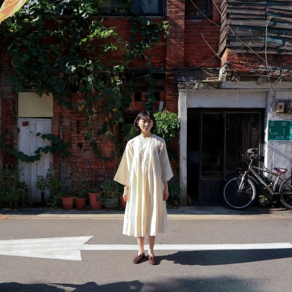 【AHMEV】Midori洋裝 手織,手紡紗,洋裝,蠶絲,錢德里綢,Chanderi