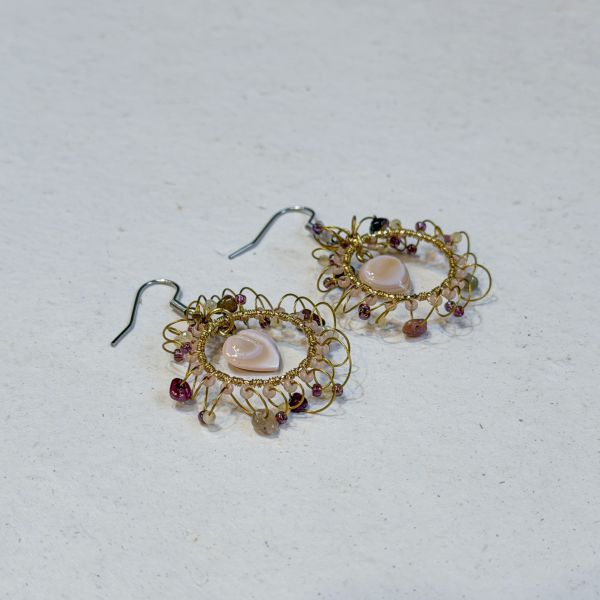 【藍珊瑚】愛心型美國文蛤耳環 文蛤,耳環,海洋廢物,魚骨,骨頭,藍珊瑚,珊瑚,不鏽鋼