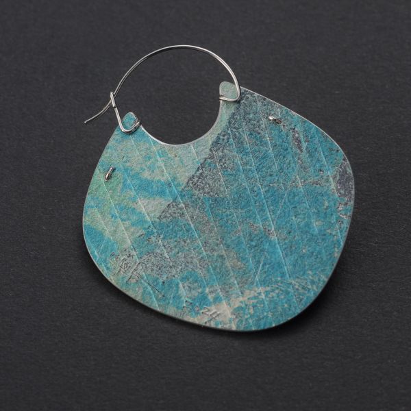 【江枚芳 Meifang Chiang Metal Arts】邊界耳針式耳環 Boundry 耳環,耳針,鋁,陽極處裡