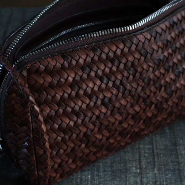 【Allan K】Wesley Mini 皮革編織包（深棕色） 皮包,皮革,皮革編織,牛皮,肩背包,手工皮革編織,手工,包包