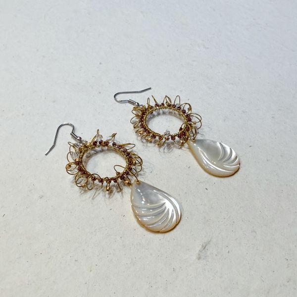 【藍珊瑚】大圈水滴珍珠貝耳環 貝殼,項鍊,海洋廢物,魚骨,骨頭,珍珠貝,藍珊瑚,珊瑚,黃銅