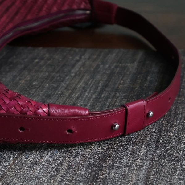 【Allan K】Wesley 皮革編織包（酒紅色） 皮包,皮革,皮革編織,牛皮,肩背包,手工皮革編織,手工,包包