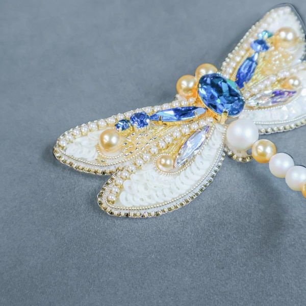 金色蜻蜓別針 手工刺繡胸針,珠繡胸針,施華洛世奇胸針,手工飾品,精品胸針,台灣設計品牌,珍珠胸針,精緻飾品,禮物推薦,高質感配件
