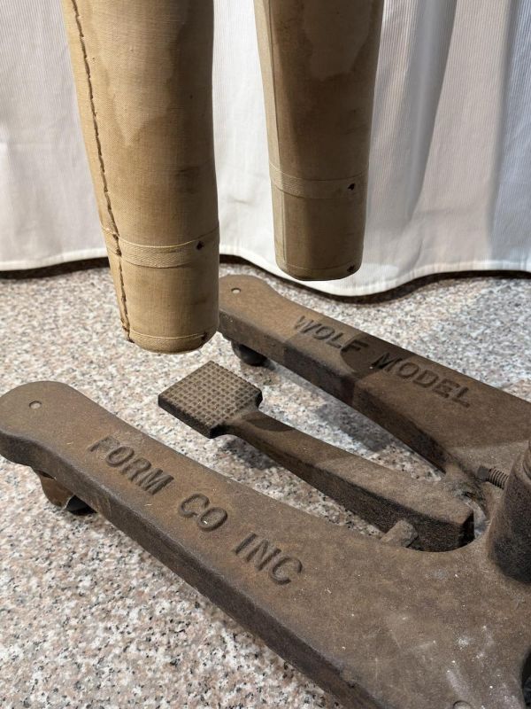 【二手讓藏】古董童裝人檯 