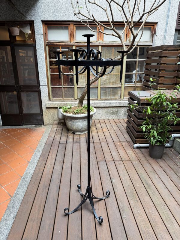 歐洲古典鑄鐵燭台 