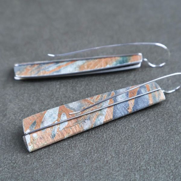 【江枚芳 Meifang Chiang Metal Arts】隱身樹耳環 Hidden Woods Brooch 耳環,耳勾,鋁,陽極處裡