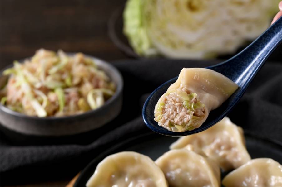 甘藍豬肉餃子-50入/份 蔥肉水餃,韭菜水餃,高麗菜水餃,辣椒,沾醬