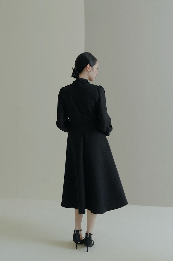 領巾綁帶小香風長洋裝(黑) 