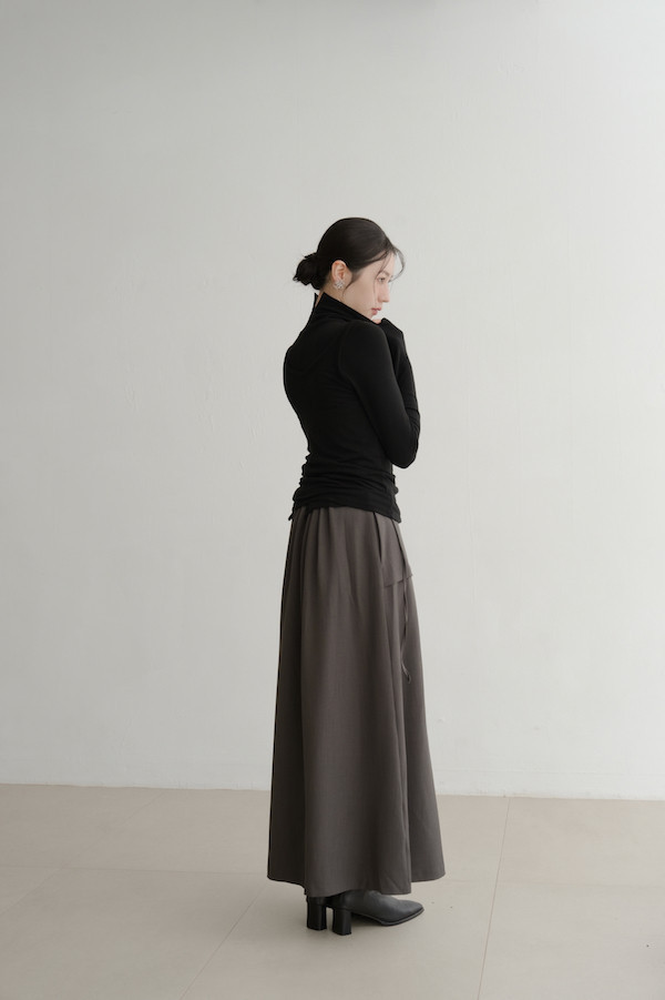 後領開衩附背心上衣(黑) 