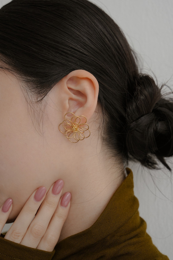 線條花朵設計耳針(金) 